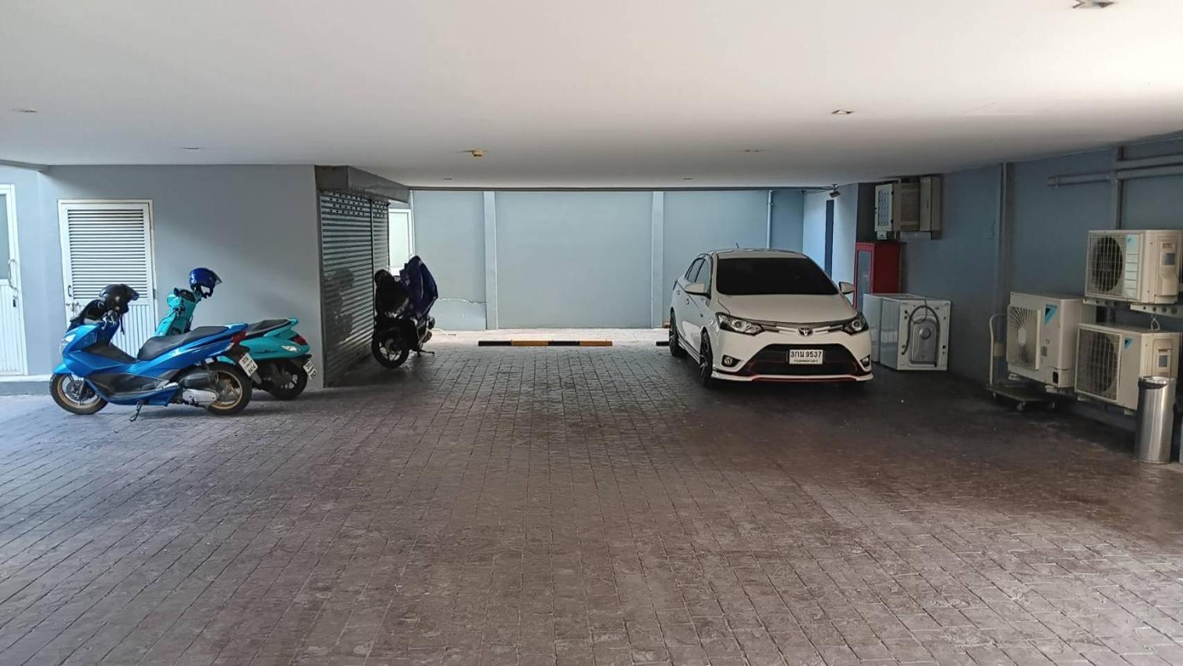 J Residence Thonglor 8 Bangkok Eksteriør billede