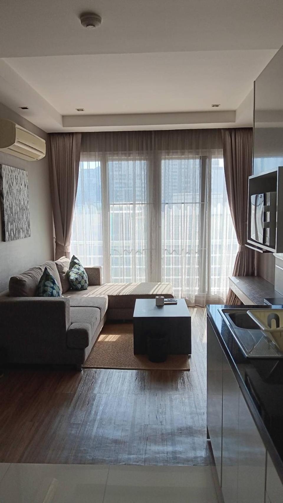 J Residence Thonglor 8 Bangkok Eksteriør billede