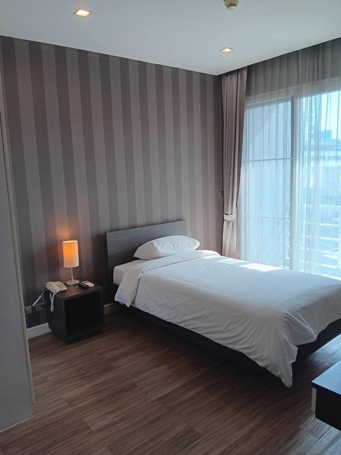 J Residence Thonglor 8 Bangkok Eksteriør billede