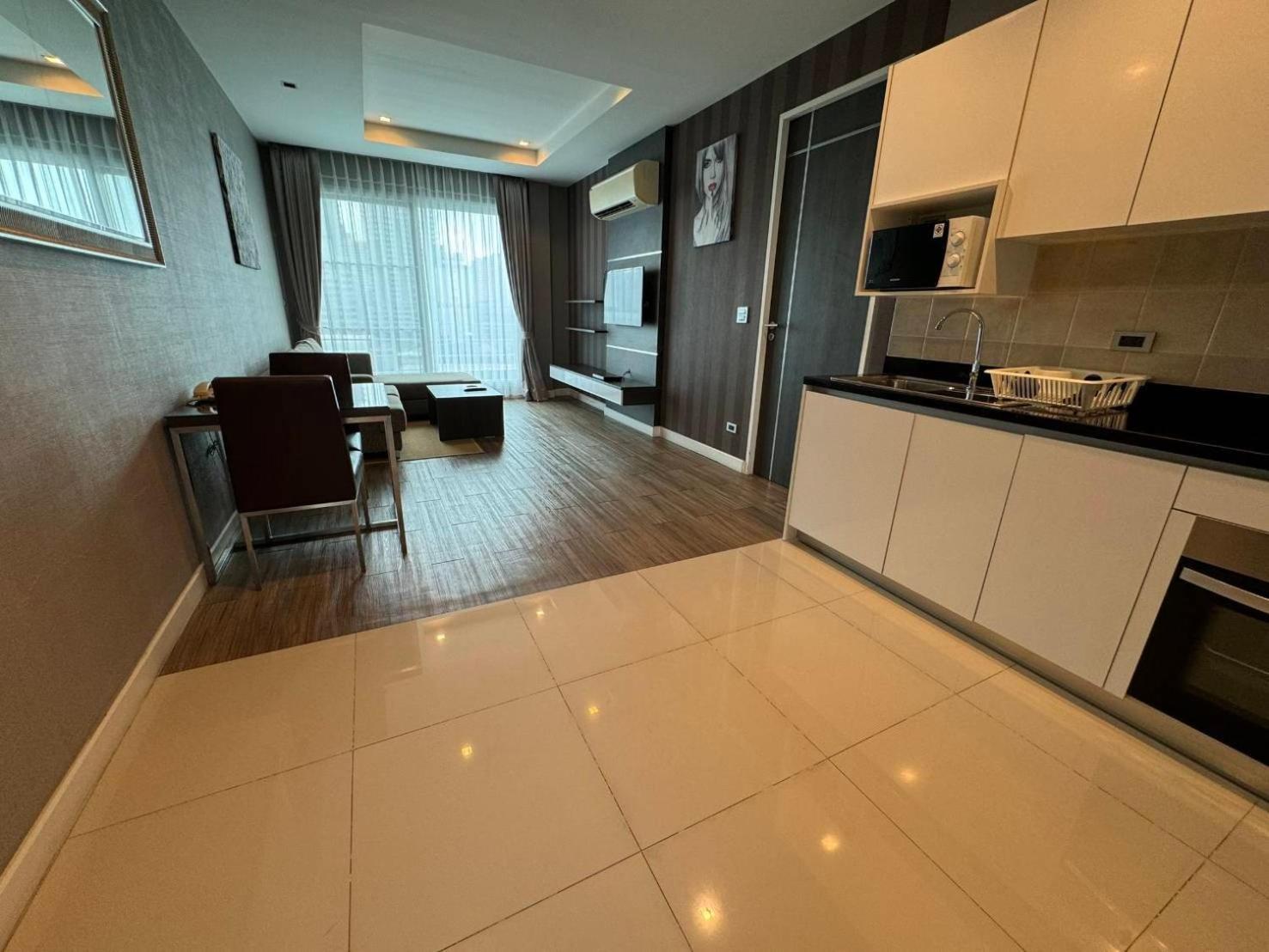J Residence Thonglor 8 Bangkok Eksteriør billede