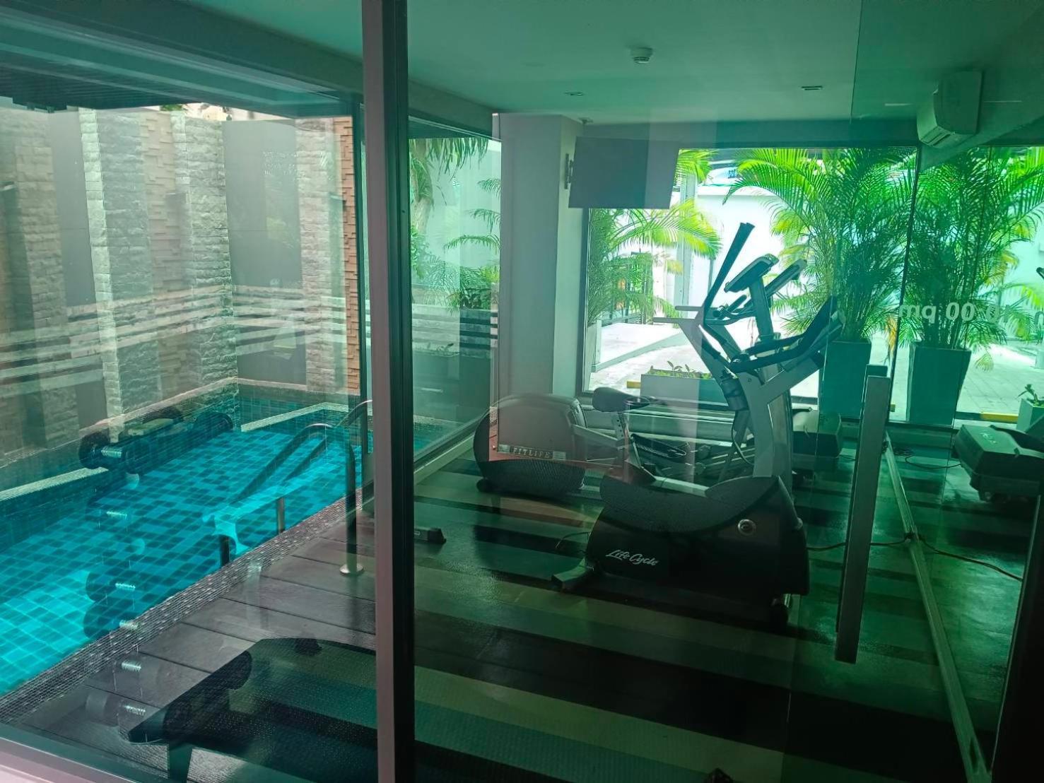 J Residence Thonglor 8 Bangkok Eksteriør billede