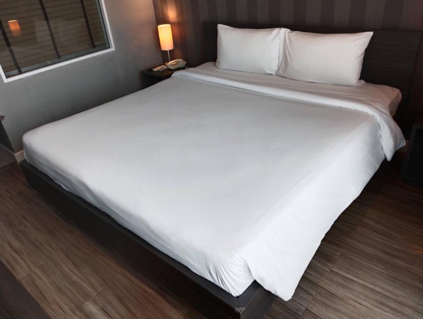 J Residence Thonglor 8 Bangkok Eksteriør billede